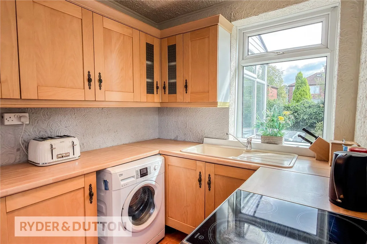 Southerly Crescent, New Moston, M40, photo 6