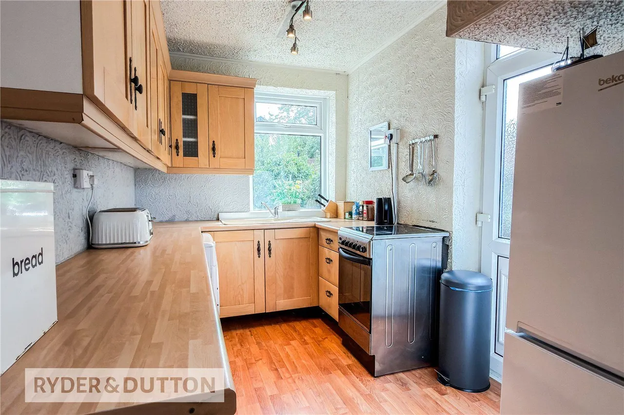 Southerly Crescent, New Moston, M40, photo 5