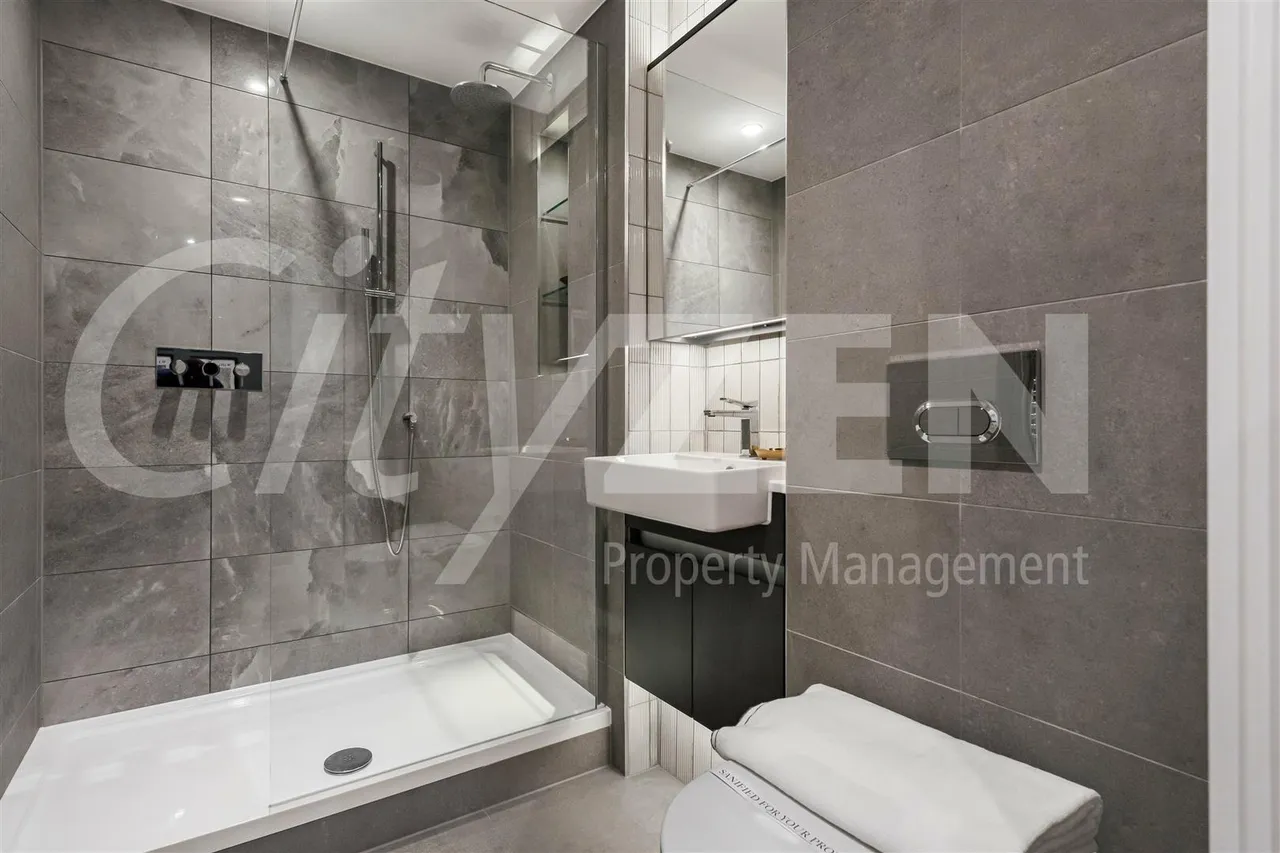 Brigadier Walk, London, SE18, photo 18