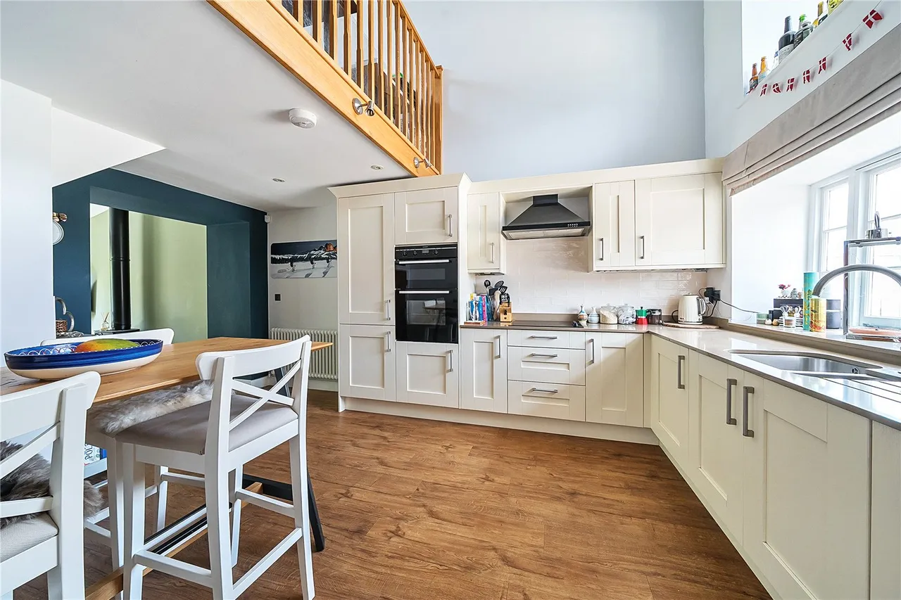 Ryebridge Lane, Upper Froyle, GU34, photo 14