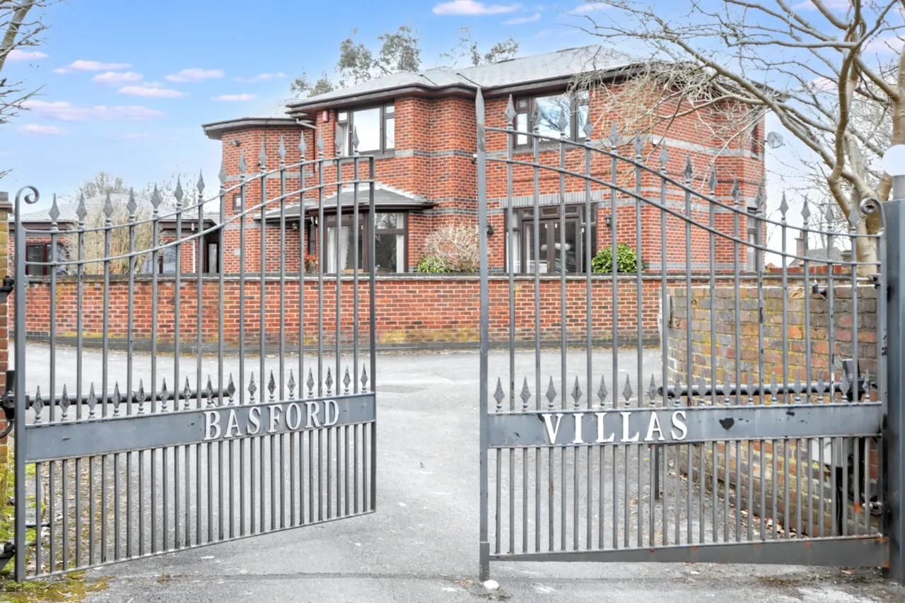Etruria Road, Newcastle, photo 48