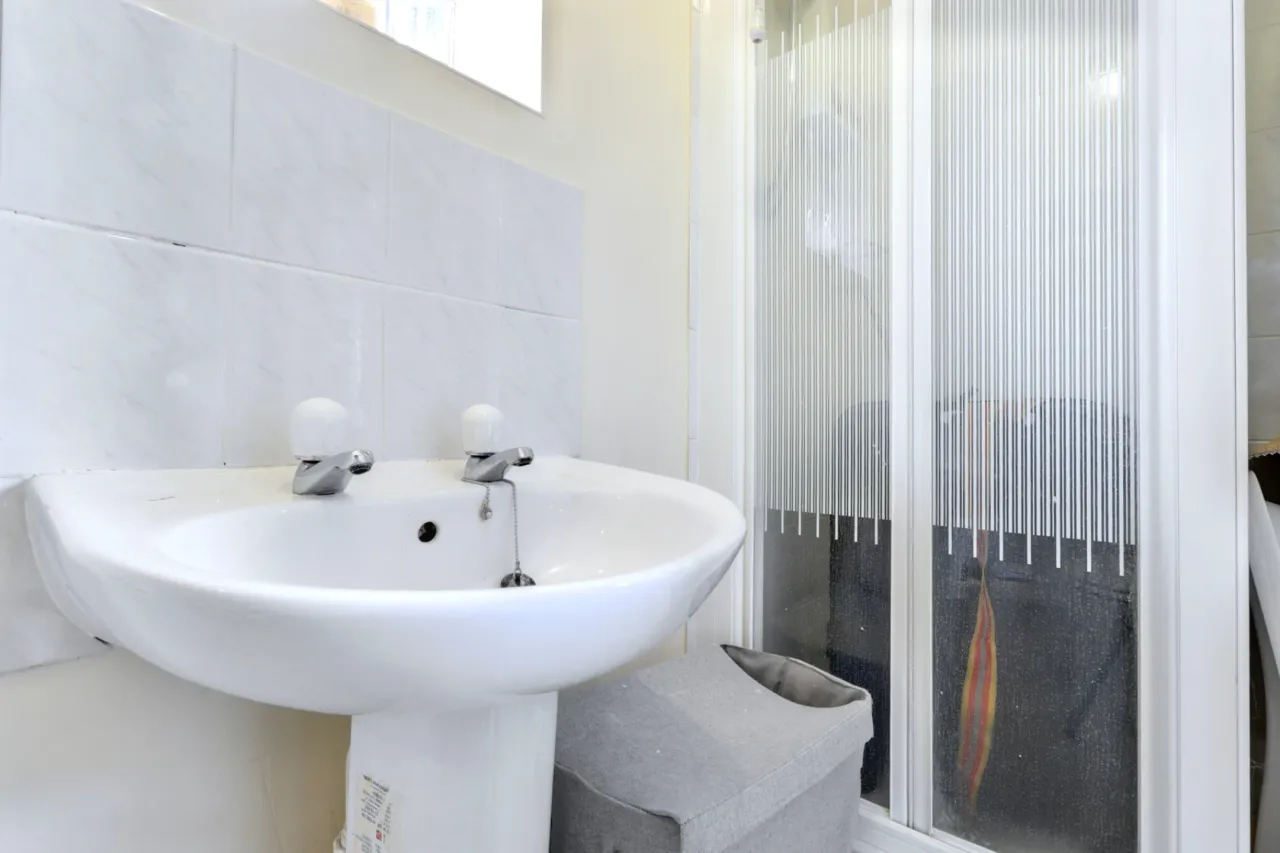 Etruria Road, Newcastle, photo 30