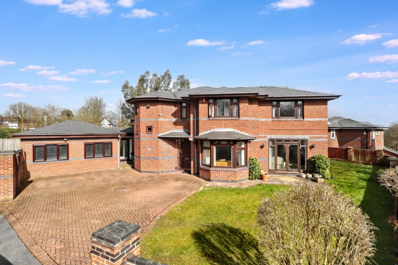 4 bed property for sale, Etruria Road, Newcastle