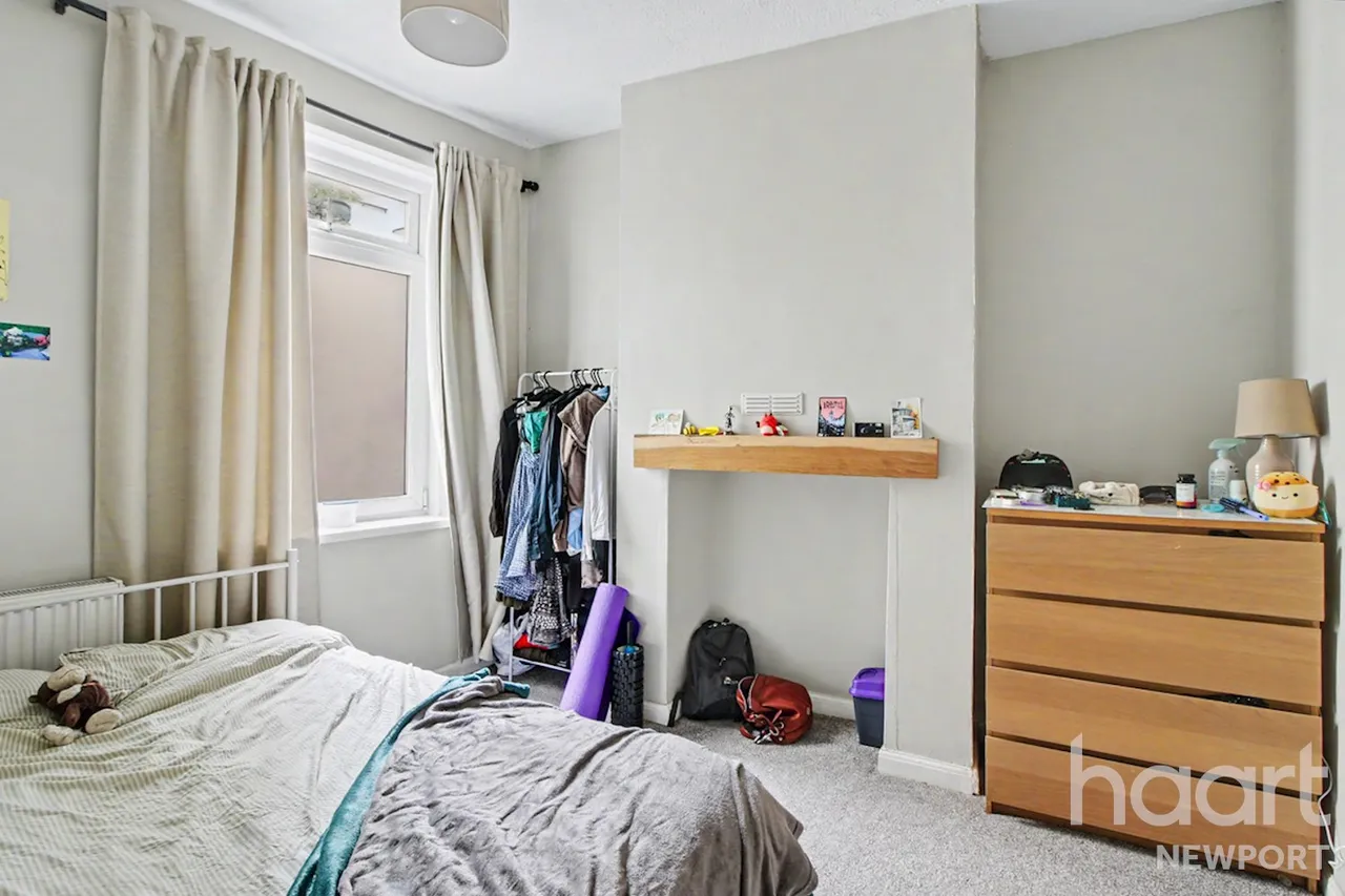 Upper Power Street, NP20, photo 28