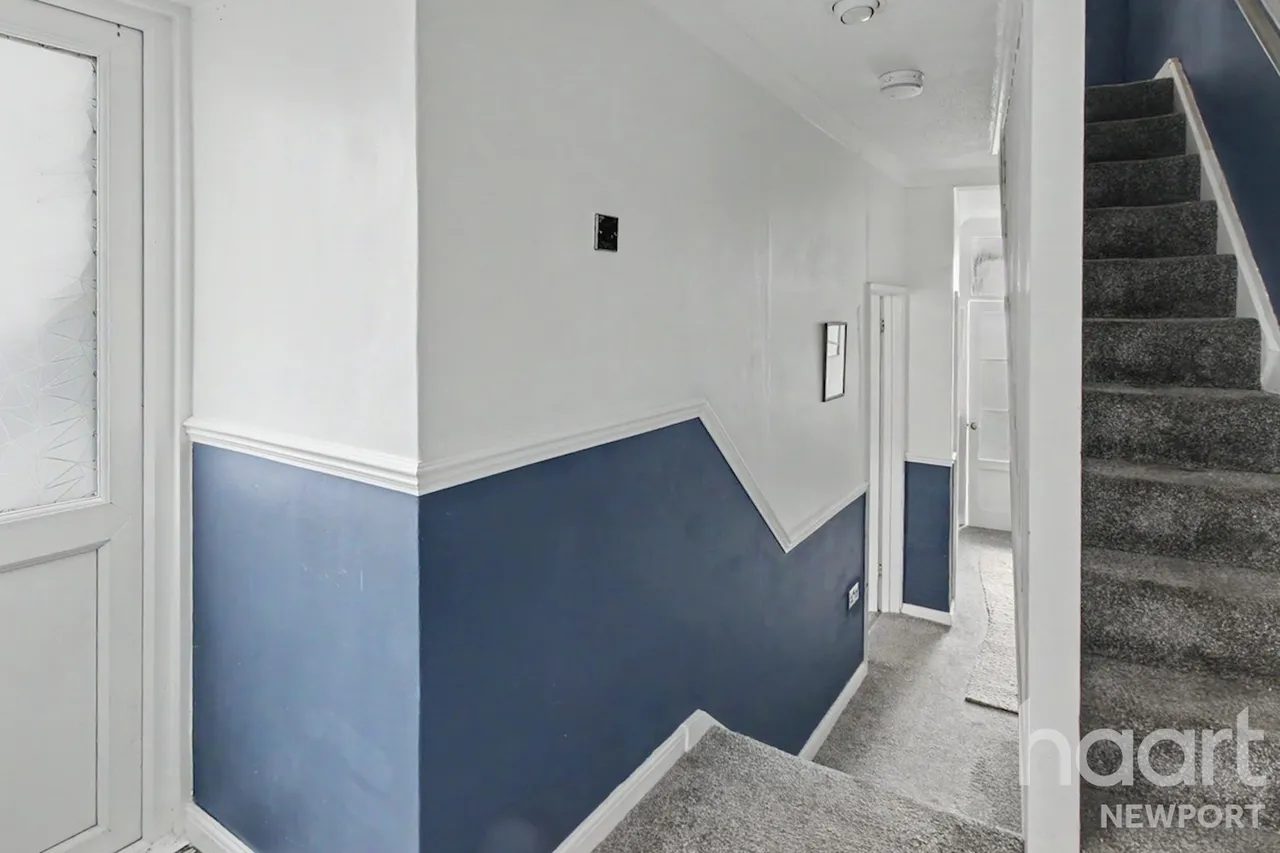 Upper Power Street, NP20, photo 18