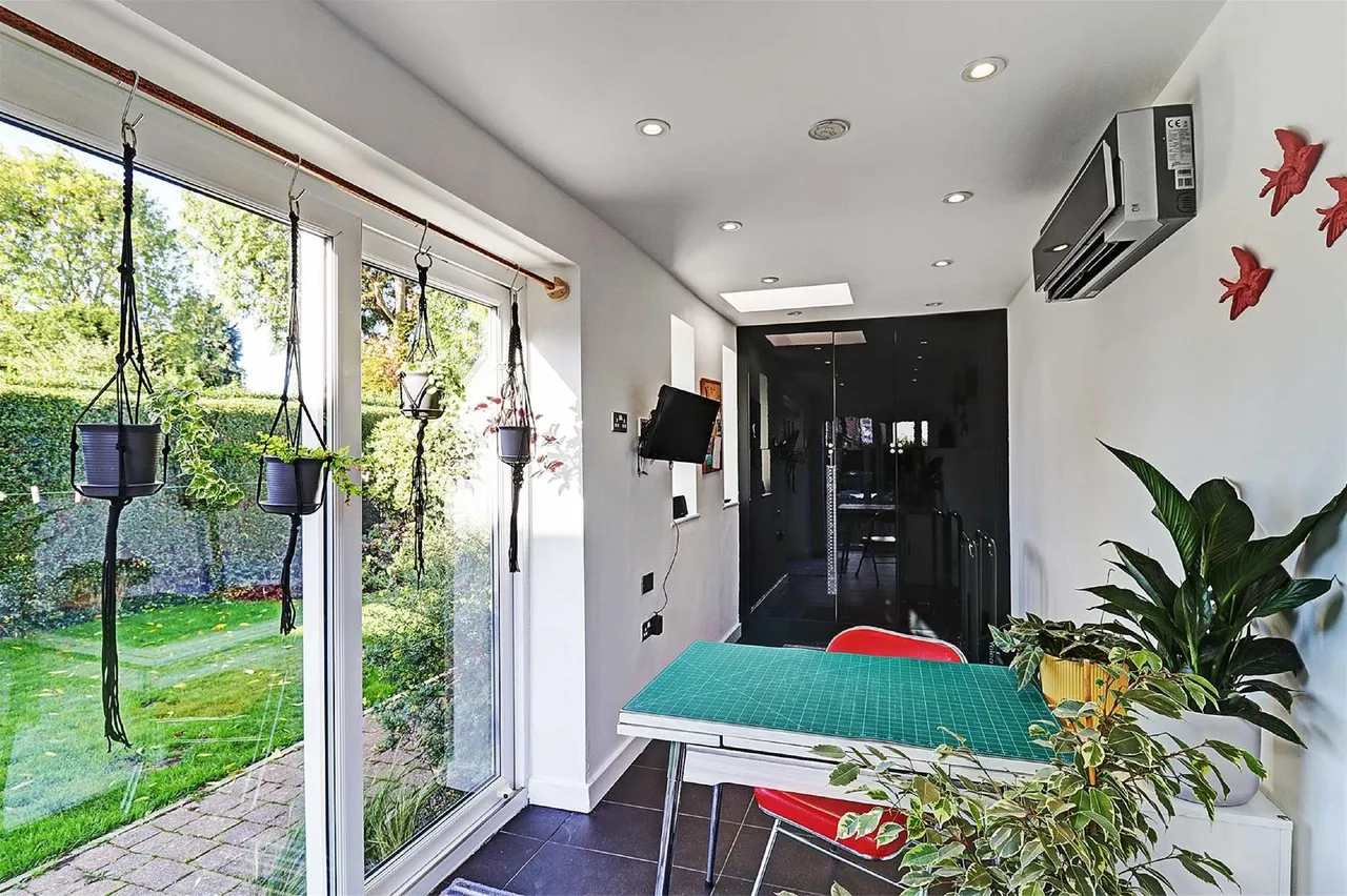 Gerrard Avenue, Timperley, Cheshire WA15 6HS, photo 11