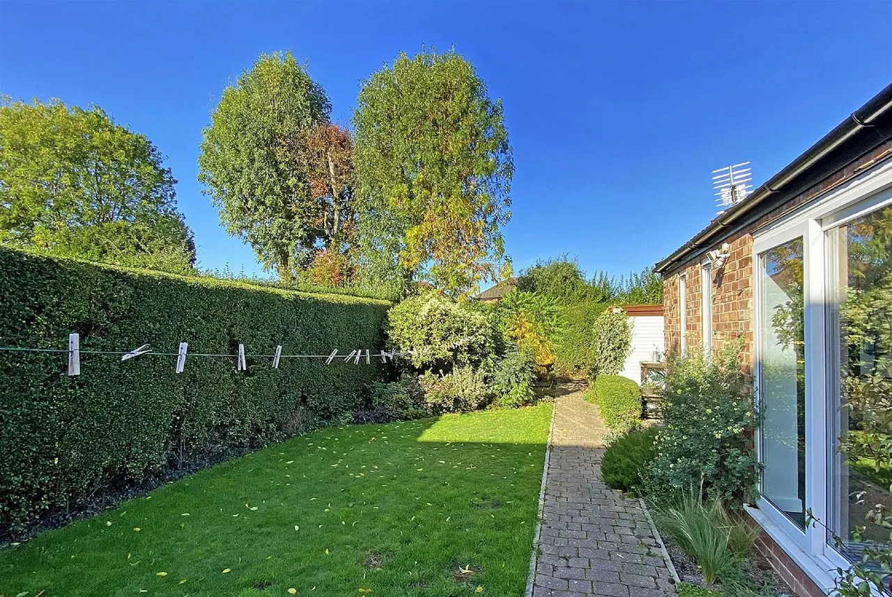Gerrard Avenue, Timperley, Cheshire WA15 6HS, photo 24