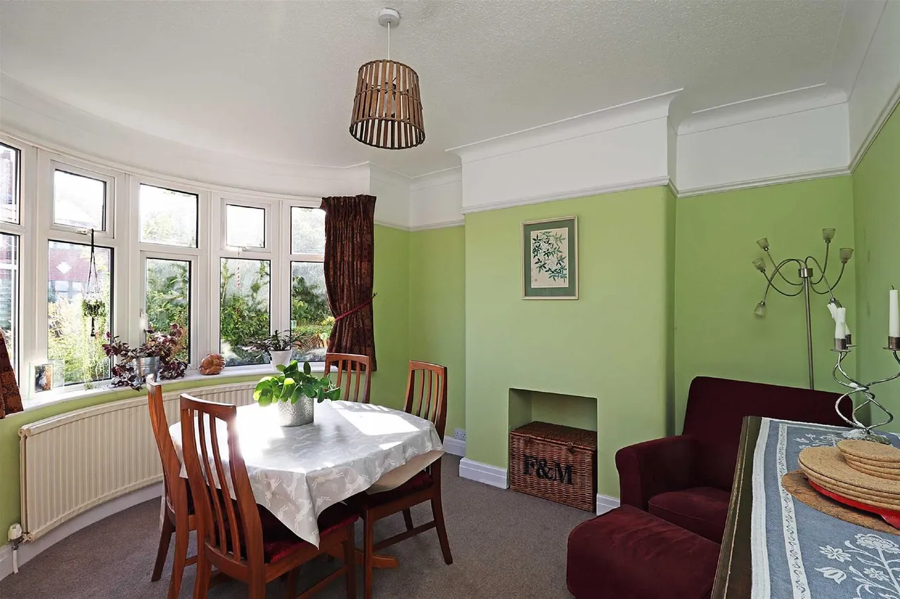 Gerrard Avenue, Timperley, Cheshire WA15 6HS, photo 4