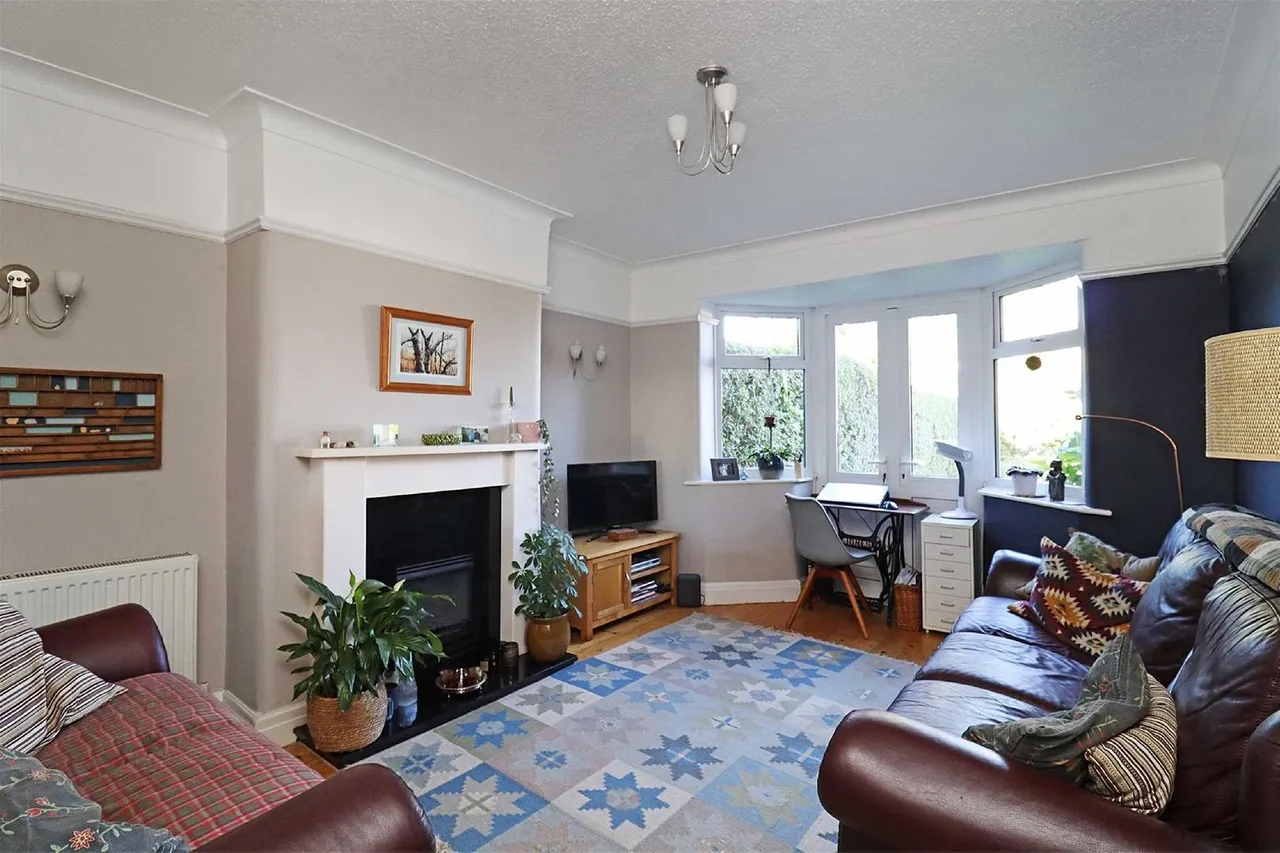 Gerrard Avenue, Timperley, Cheshire WA15 6HS, photo 2