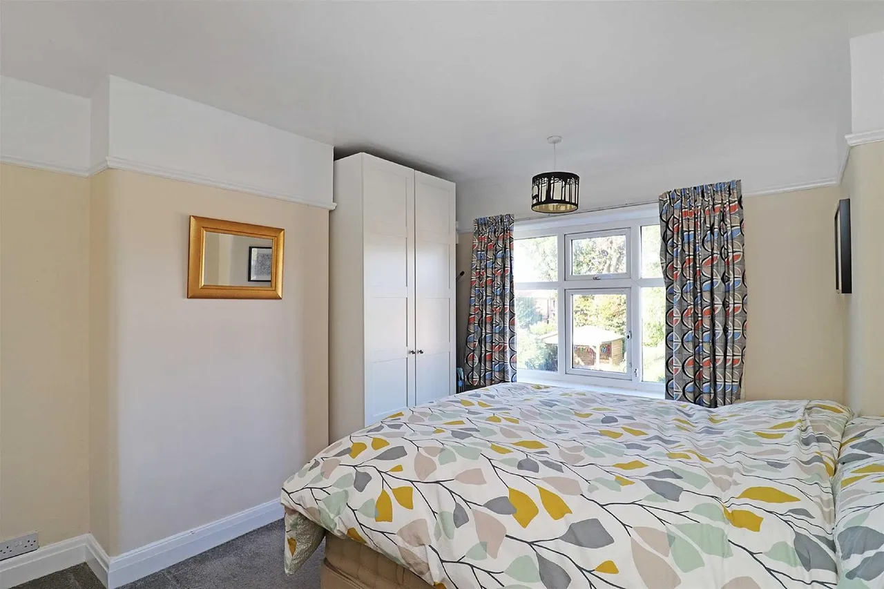 Gerrard Avenue, Timperley, Cheshire WA15 6HS, photo 8