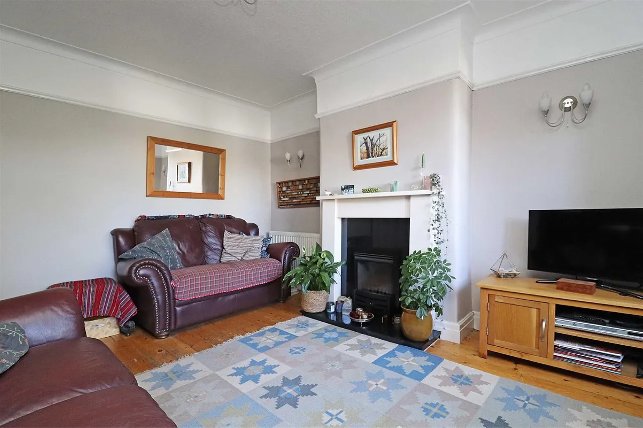 Gerrard Avenue, Timperley, Cheshire WA15 6HS, photo 18
