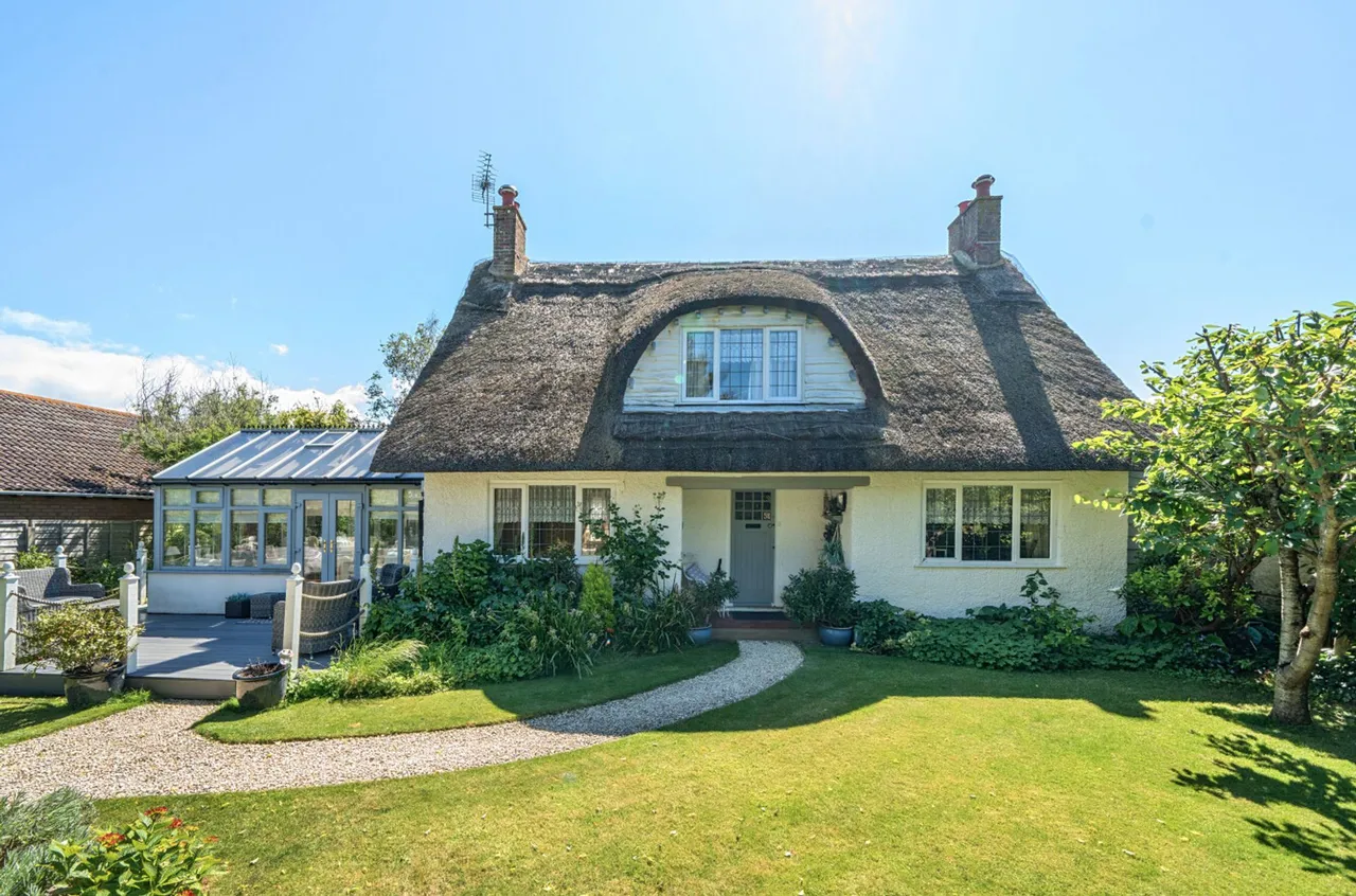 Beach Gardens, Selsey, PO20, photo 21