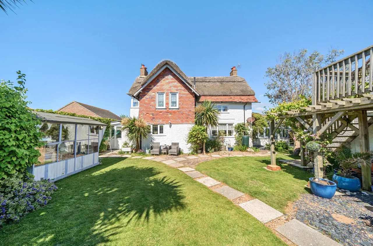 Beach Gardens, Selsey, PO20, photo 17