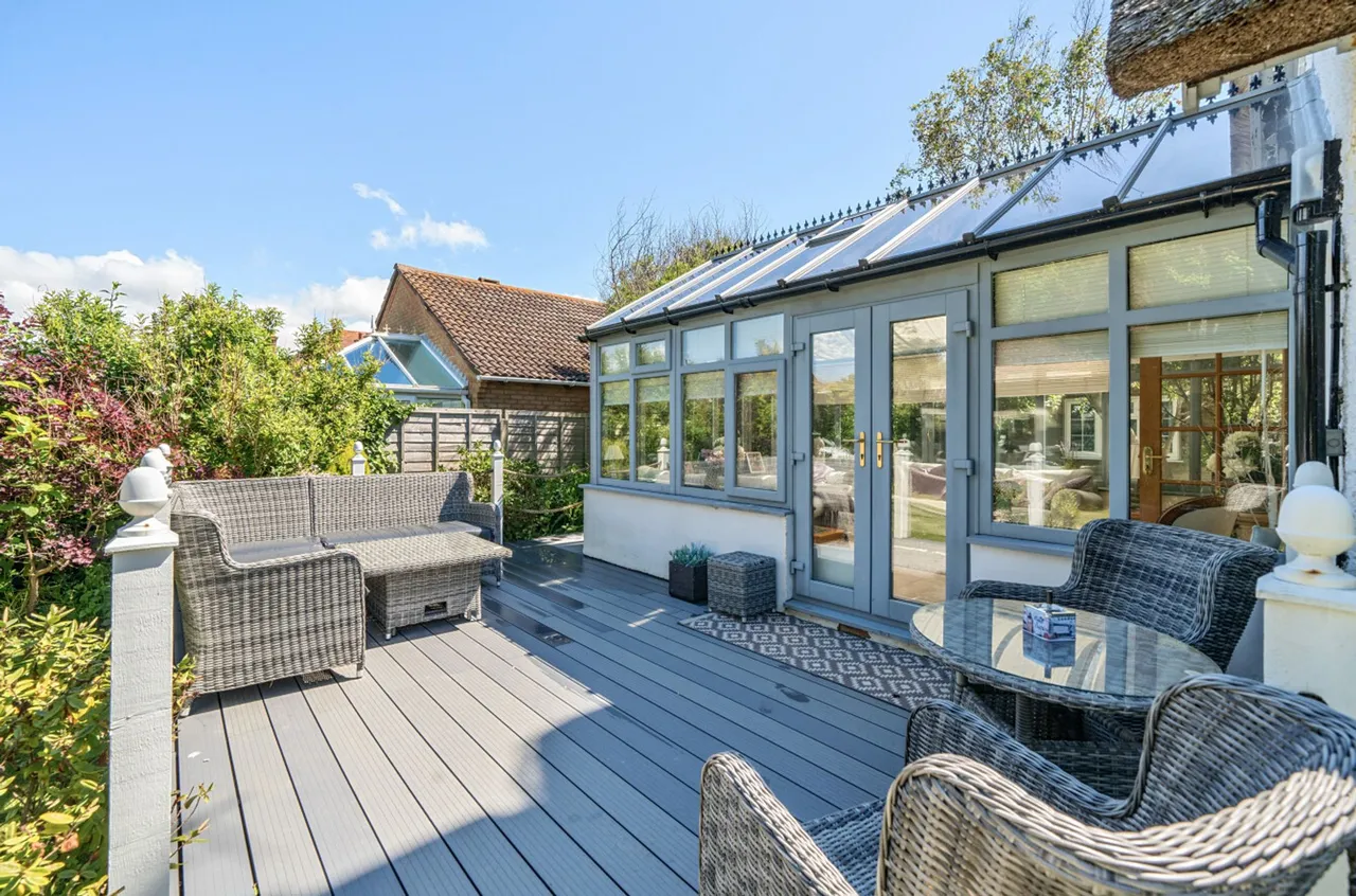 Beach Gardens, Selsey, PO20, photo 16