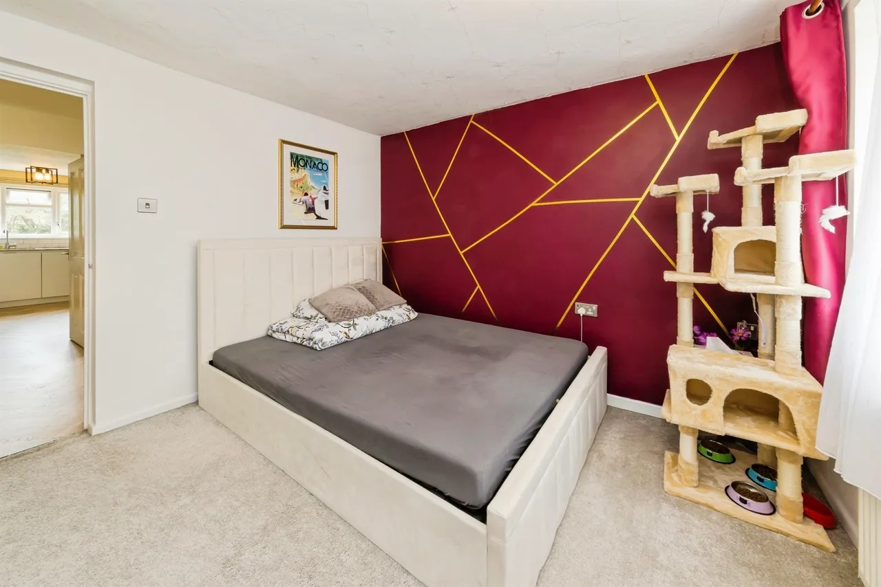 Churchill Road, Smallfield, Horley, photo 6