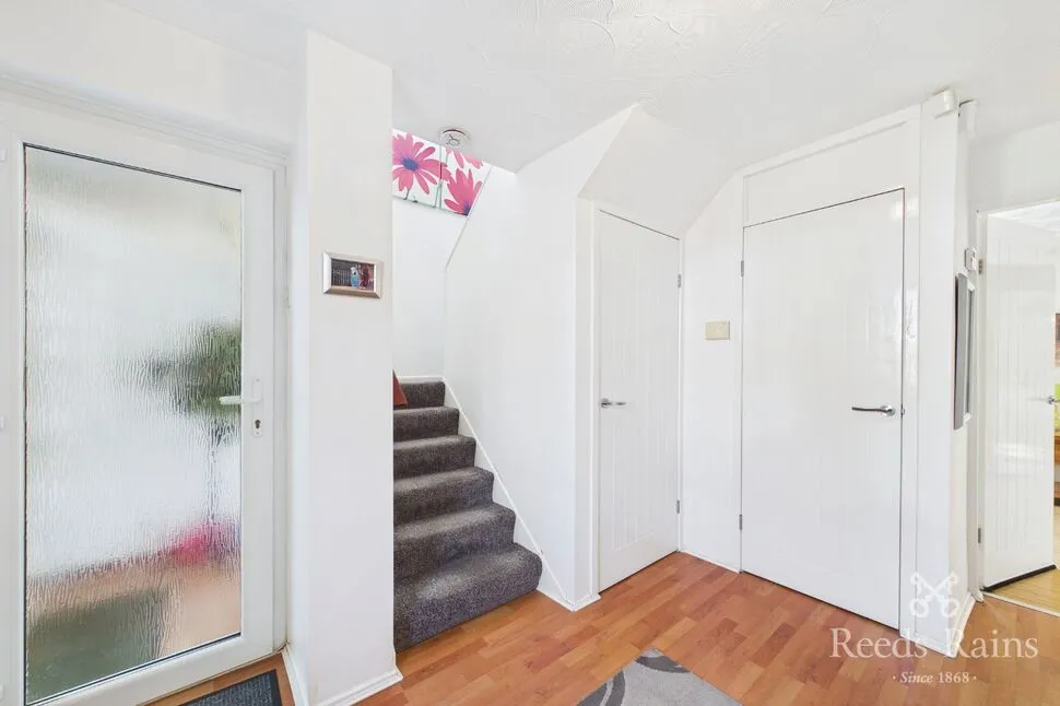 St. Marys Close, Hale Village, L24, photo 18