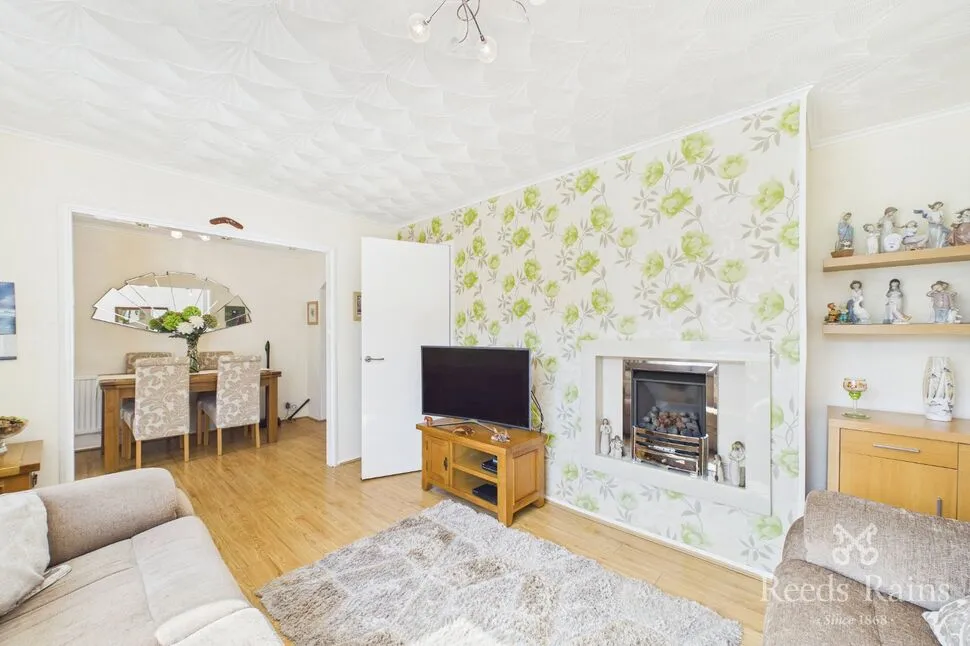 St. Marys Close, Hale Village, L24, photo 4