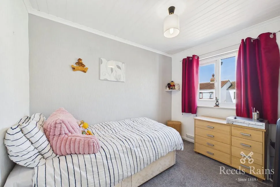 St. Marys Close, Hale Village, L24, photo 21
