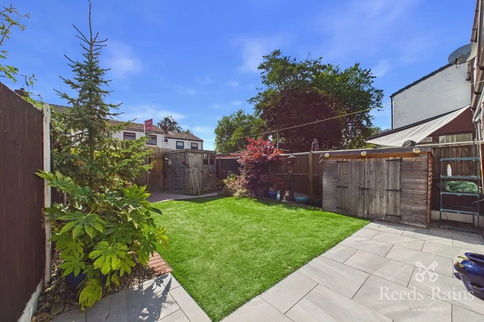 St. Marys Close, Hale Village, L24, photo 12