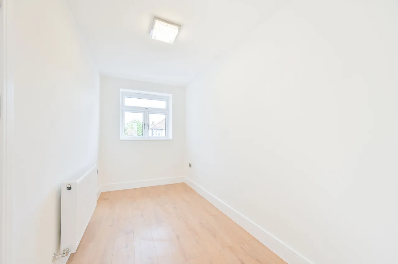 126 Fleetwood Road, London, photo 5