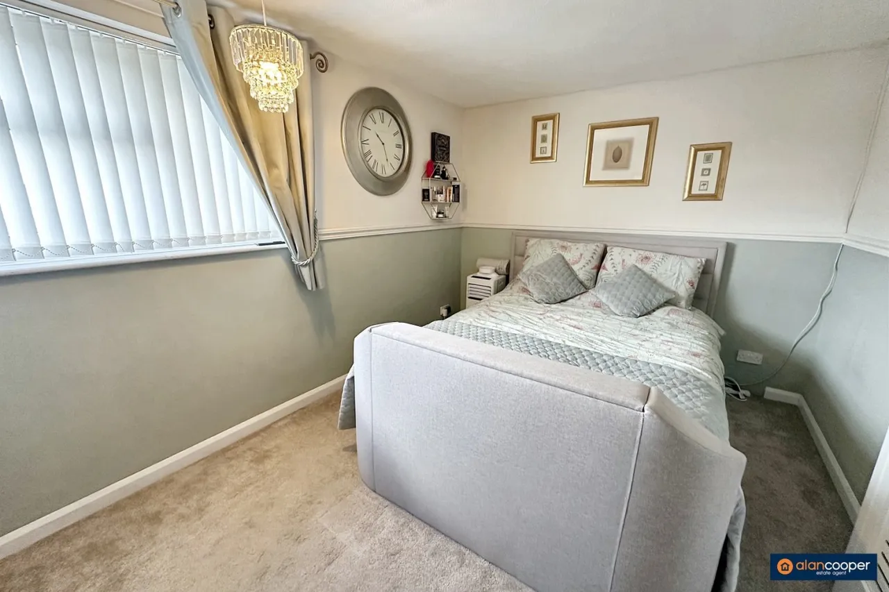 Snowdon Close, Grove Farm, CV10, photo 10