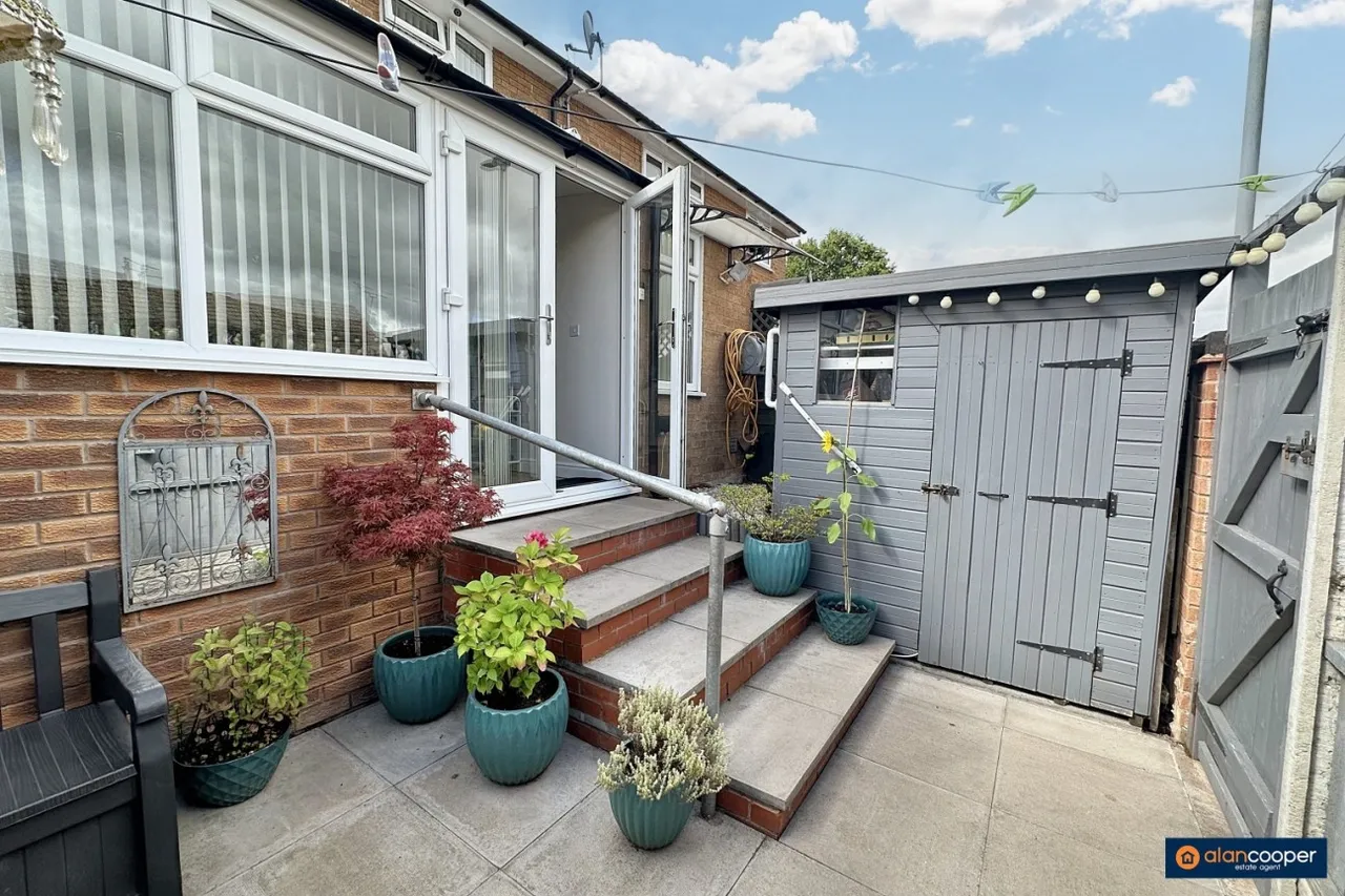 Snowdon Close, Grove Farm, CV10, photo 15