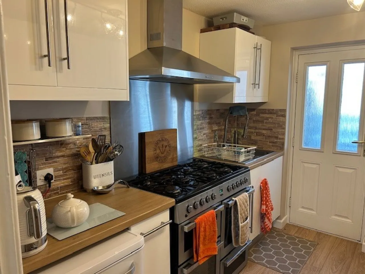 Snowdon Close, Grove Farm, CV10, photo 7