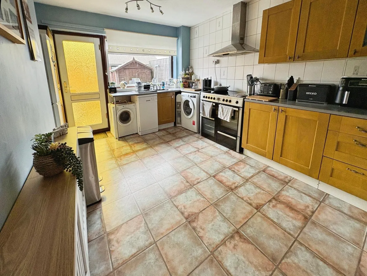 Charles Street, Rawmarsh, S62, photo 6