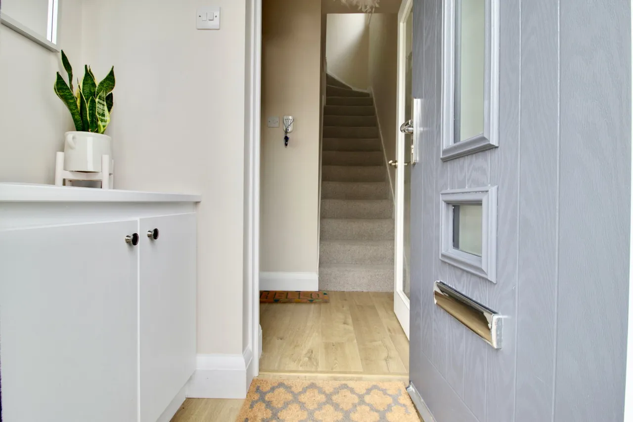 Geoffrey Avenue, Harold Wood, Romford, RM3 0YJ, photo 7
