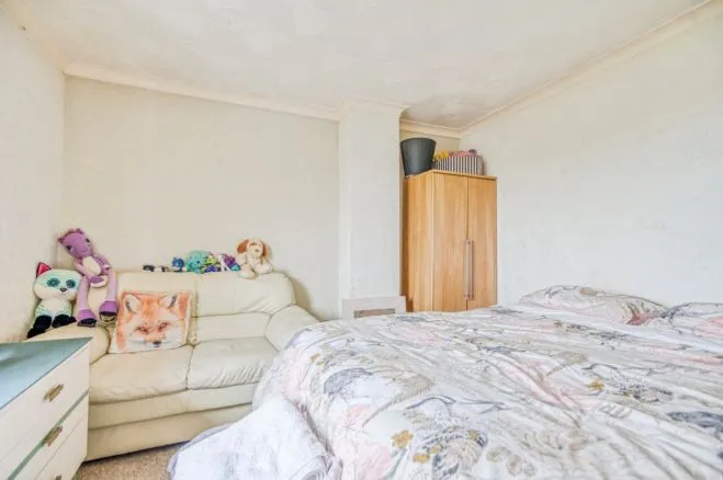Military Road, Pembroke Dock, SA72, photo 14