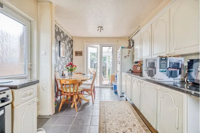 Military Road, Pembroke Dock, SA72, photo 2