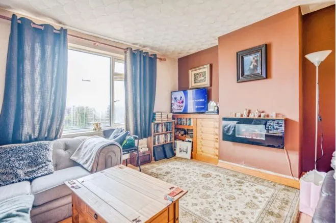 Military Road, Pembroke Dock, SA72, photo 7