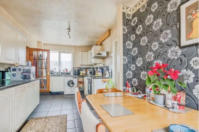 Military Road, Pembroke Dock, SA72, photo 4