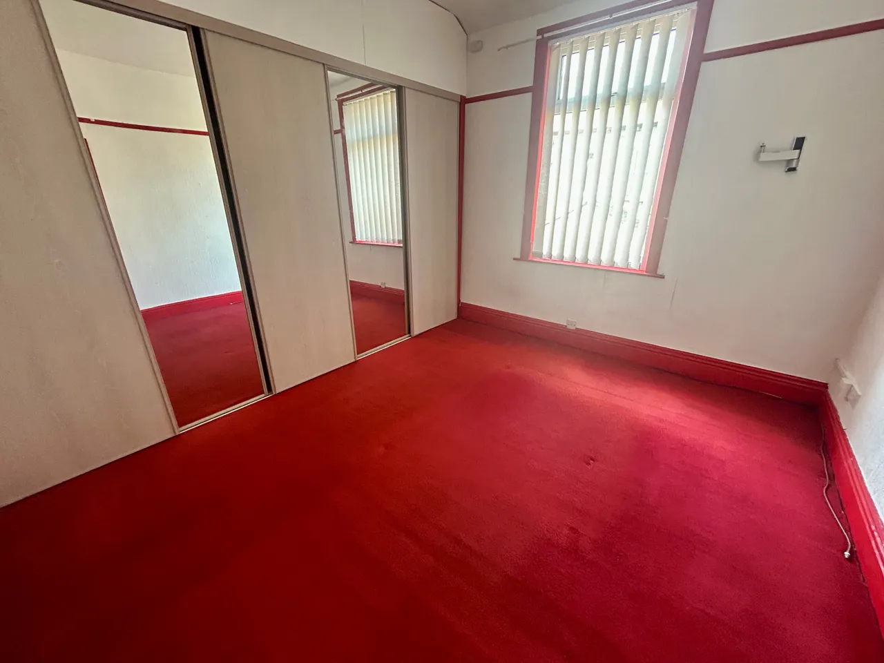 Woodhall Road, L13, photo 7