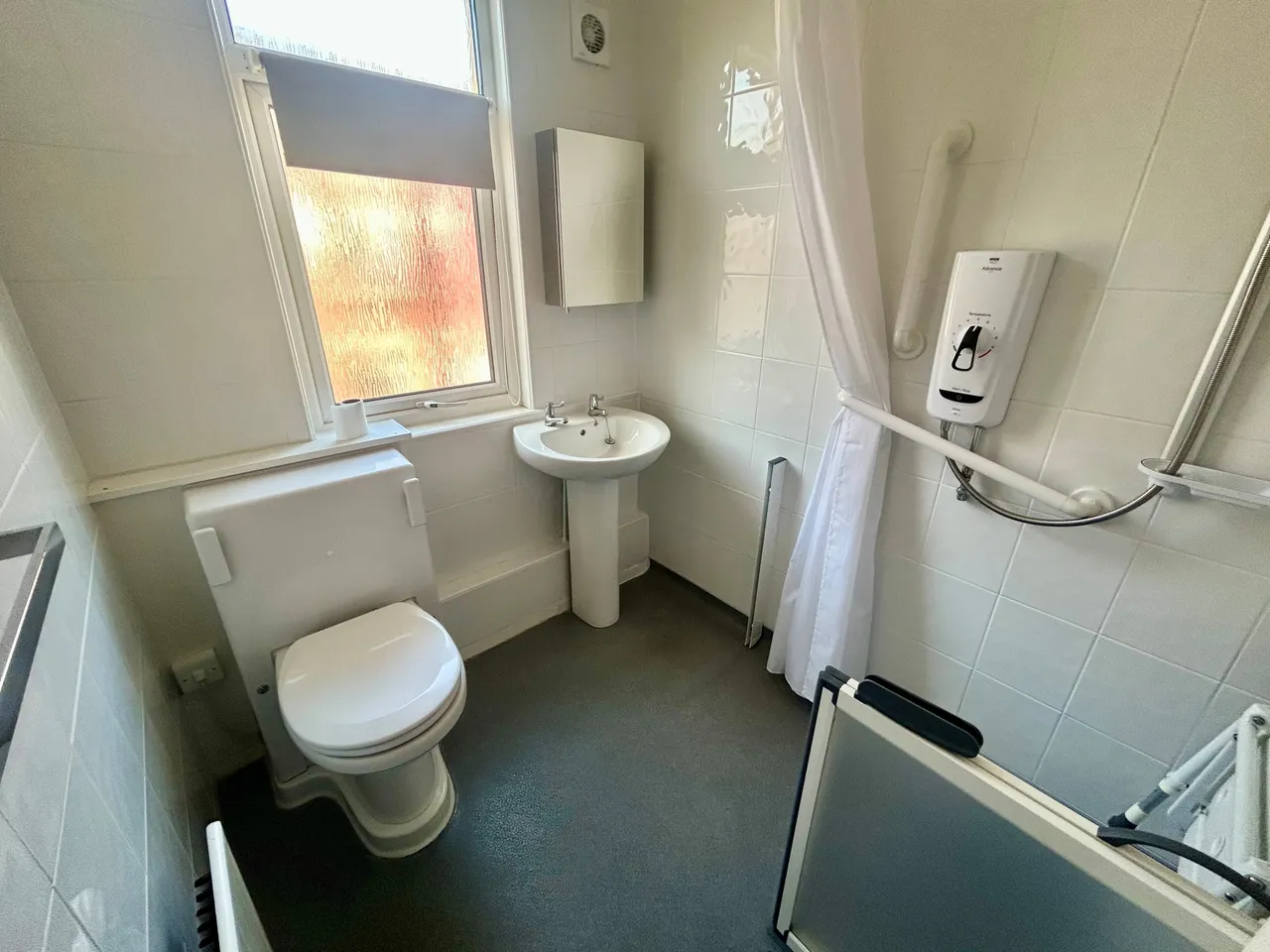 Woodhall Road, L13, photo 9