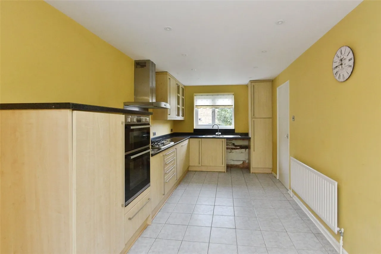 Breton, Stony Stratford, Milton Keynes, Buckinghamshire, MK11, photo 4