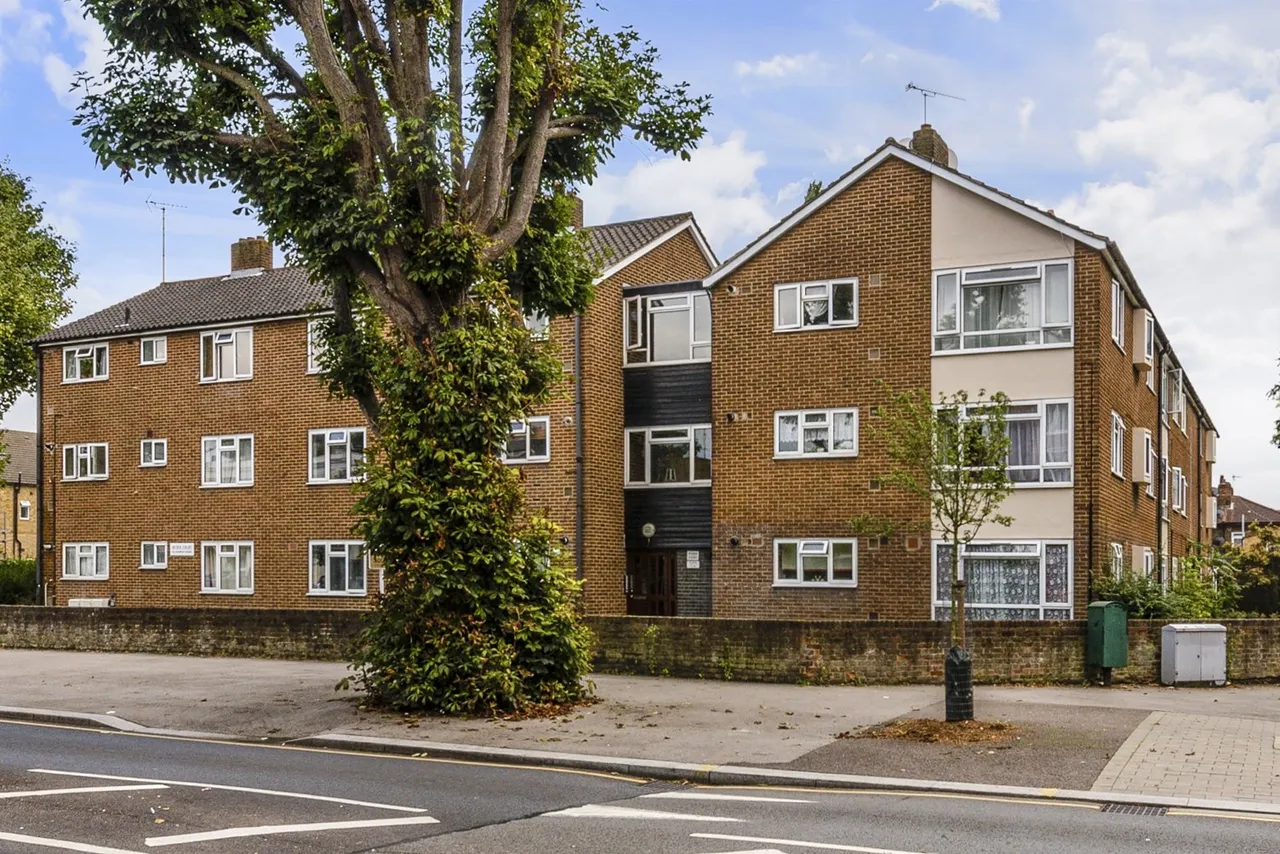 2 bed flat for sale — Ryder Court, Church Road, Leyton, London, E10