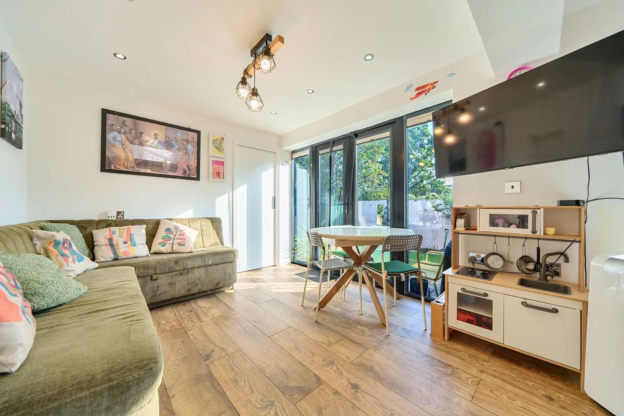Ivanhoe Road, London, SE5, photo 12