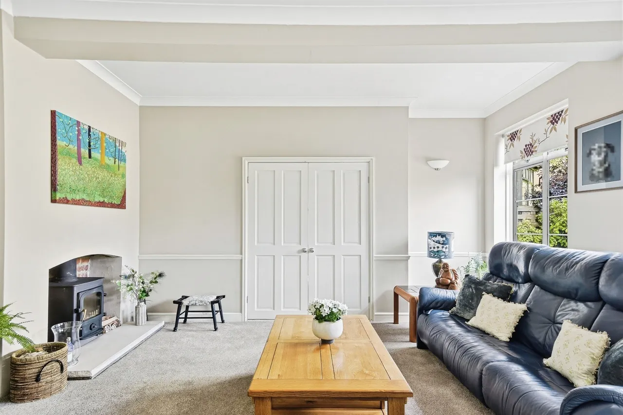 The Mews, Russley Park, Marlborough, photo 6