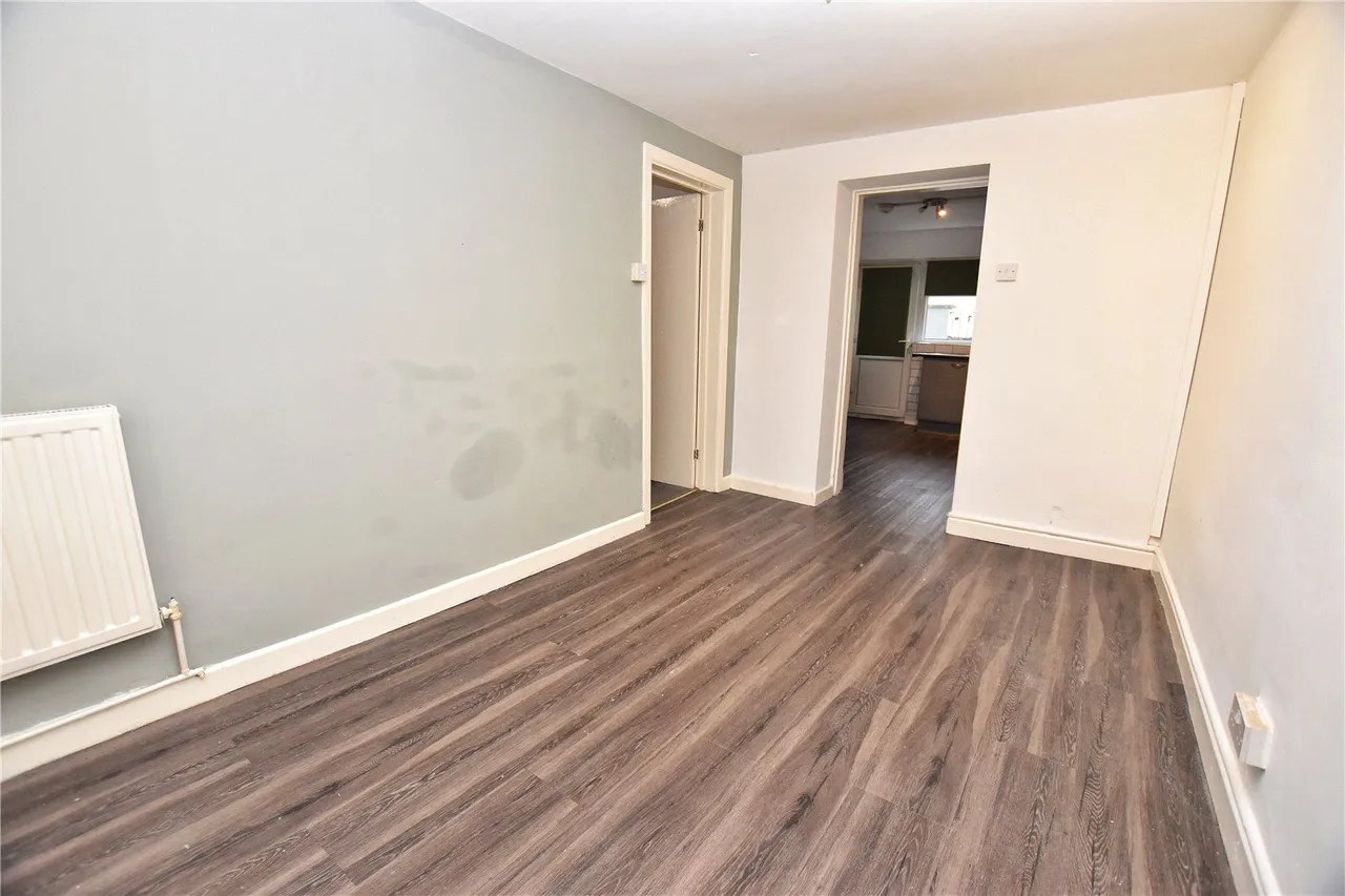 Station Road, Hadfield, SK13, photo 6