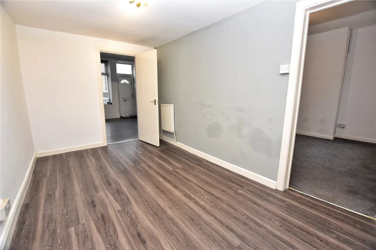 Station Road, Hadfield, SK13, photo 5