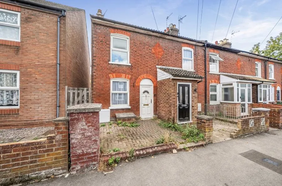 2 bed house for sale, Victoria Street, Dunstable, LU6