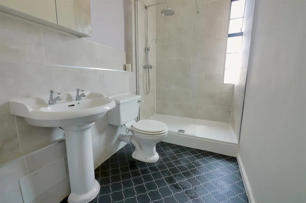 Grand Avenue, Worthing, BN11, photo 9