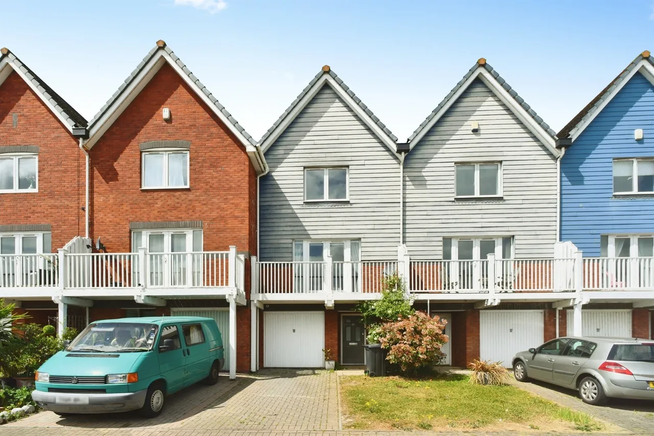 3 bed house for sale — West Quay, Newhaven