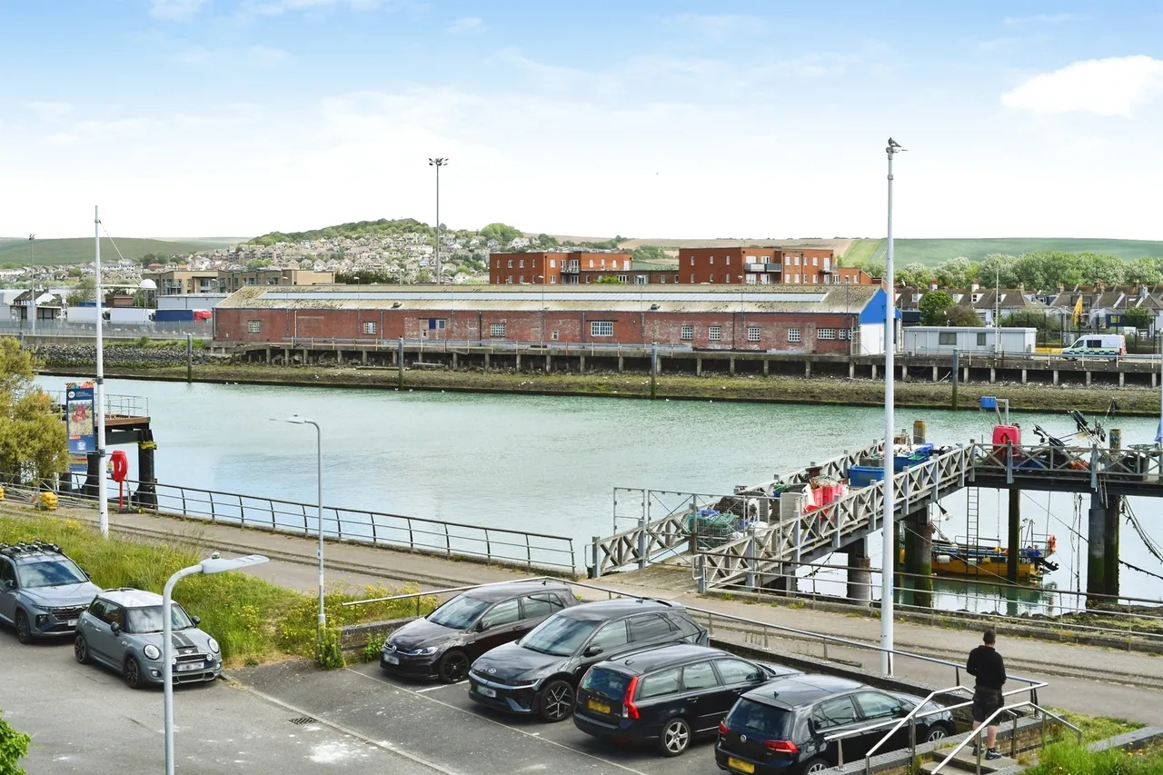 West Quay, Newhaven, photo 10