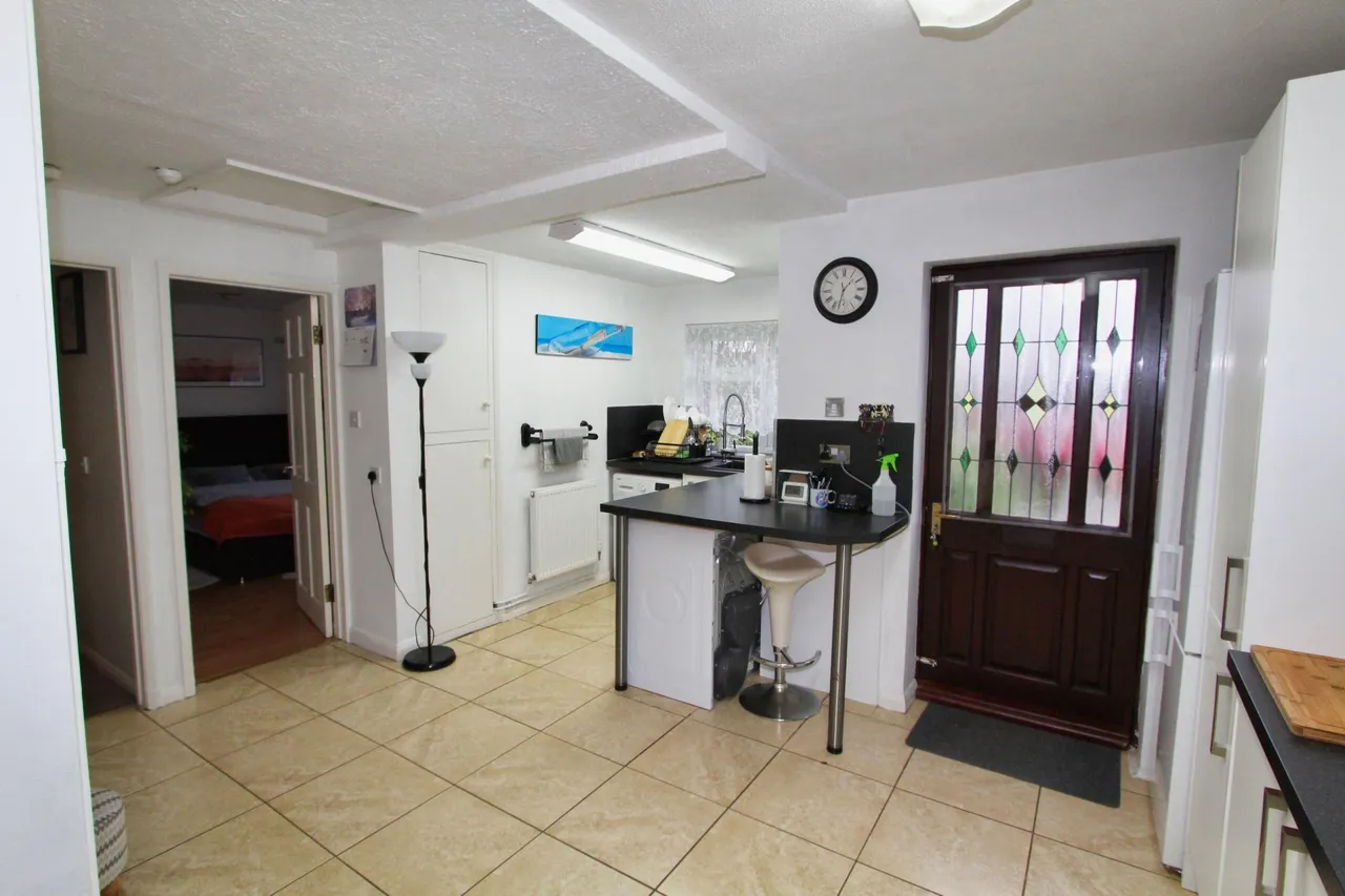 Berryfield Road, Cottingham, LE16, photo 8