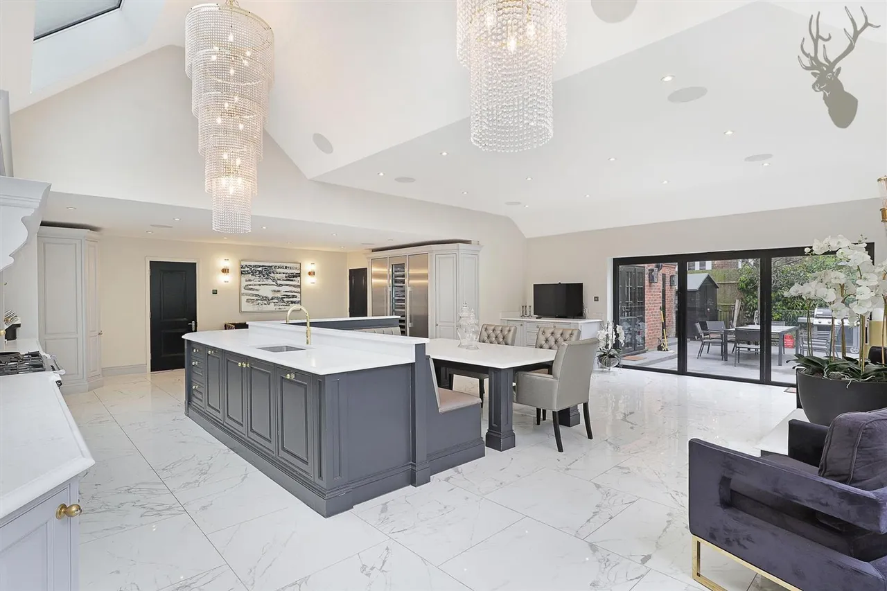 Treetops View, Loughton, IG10, photo 2