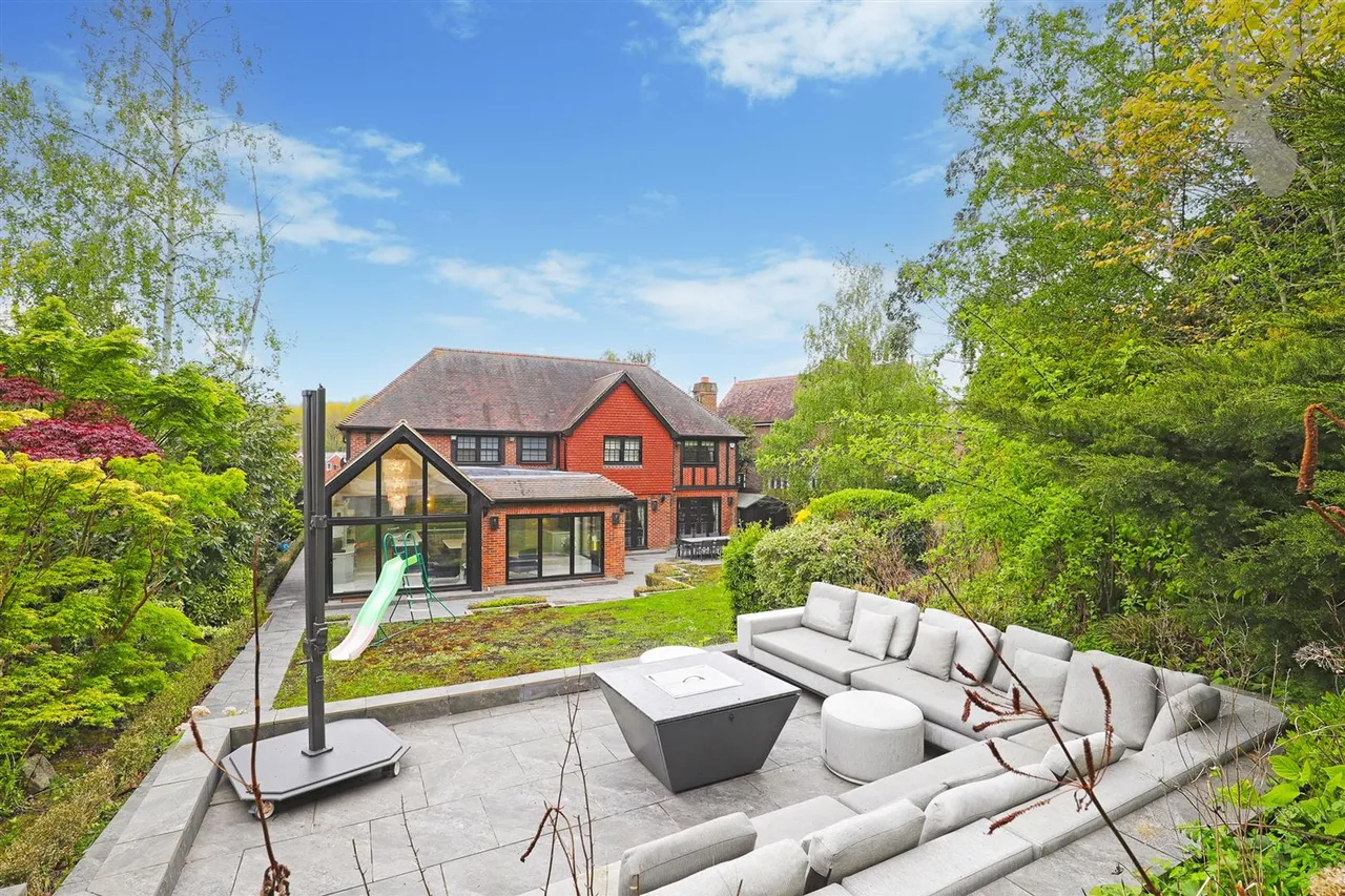 Treetops View, Loughton, IG10, photo 9