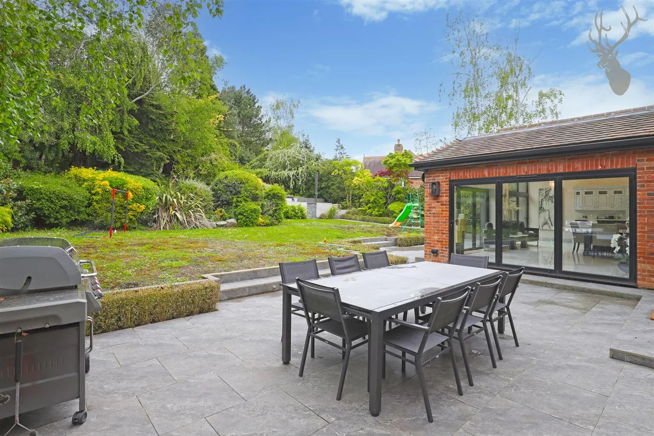 Treetops View, Loughton, IG10, photo 32