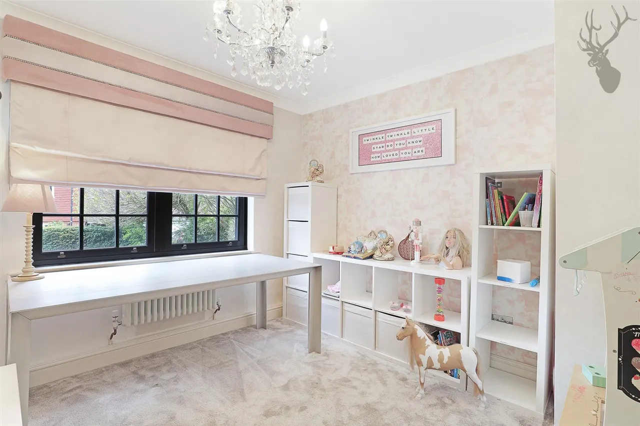 Treetops View, Loughton, IG10, photo 18